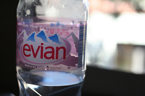 EVIAN_FLASCHE.jpg